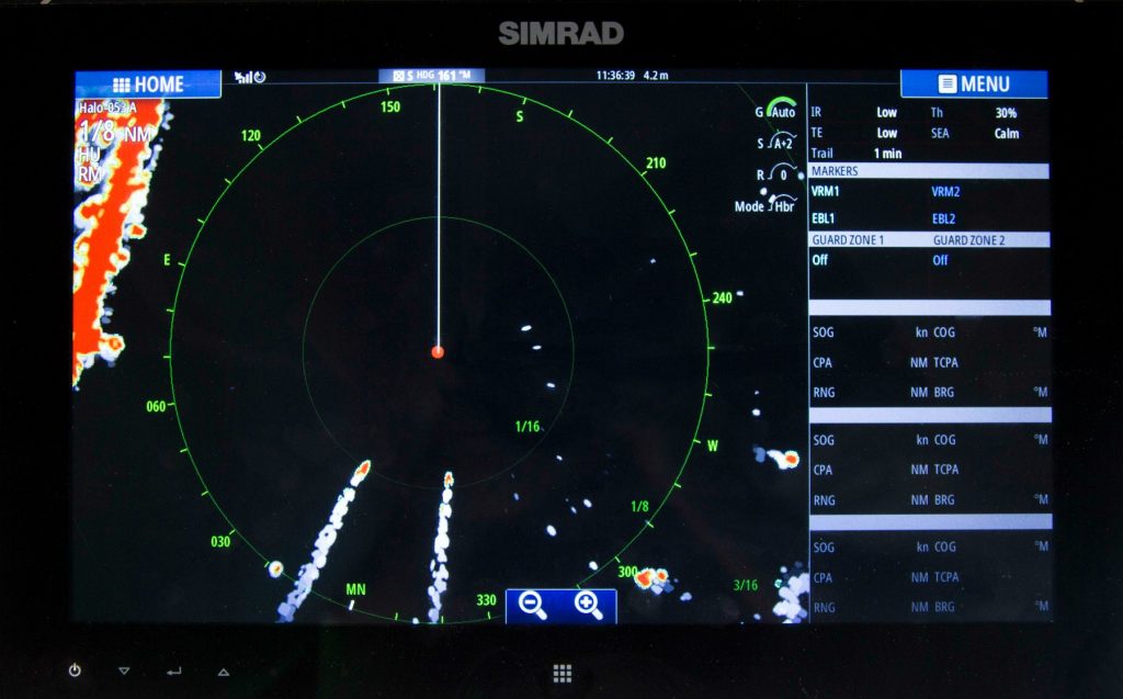 Simrad-Halo-Radar-12